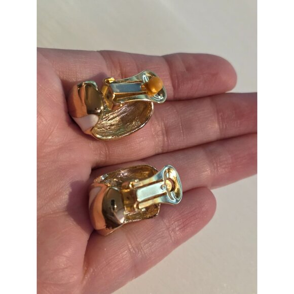 Vintage Leritz Gold & Red Enamel Chunky Curved Clip On Earrings - Picture 6 of 9